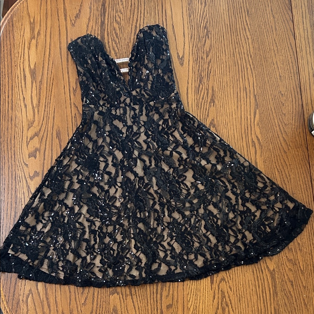 Elegant Black Lace Dress